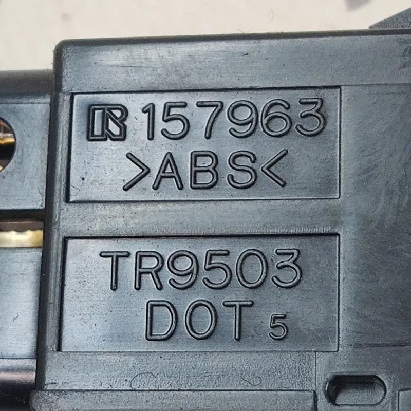 Кнопка аварійки Toyota Avensis T25 (03-08) 2.0 Дизель
