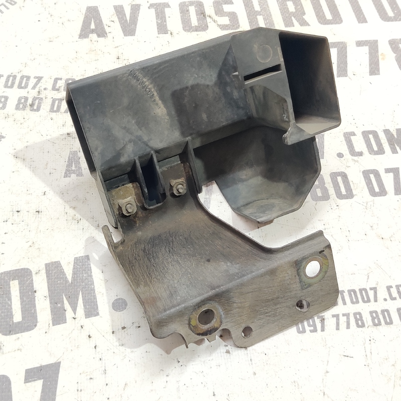 Кронштейн Mazda 6 GY (02-07) 2.0 Бензин