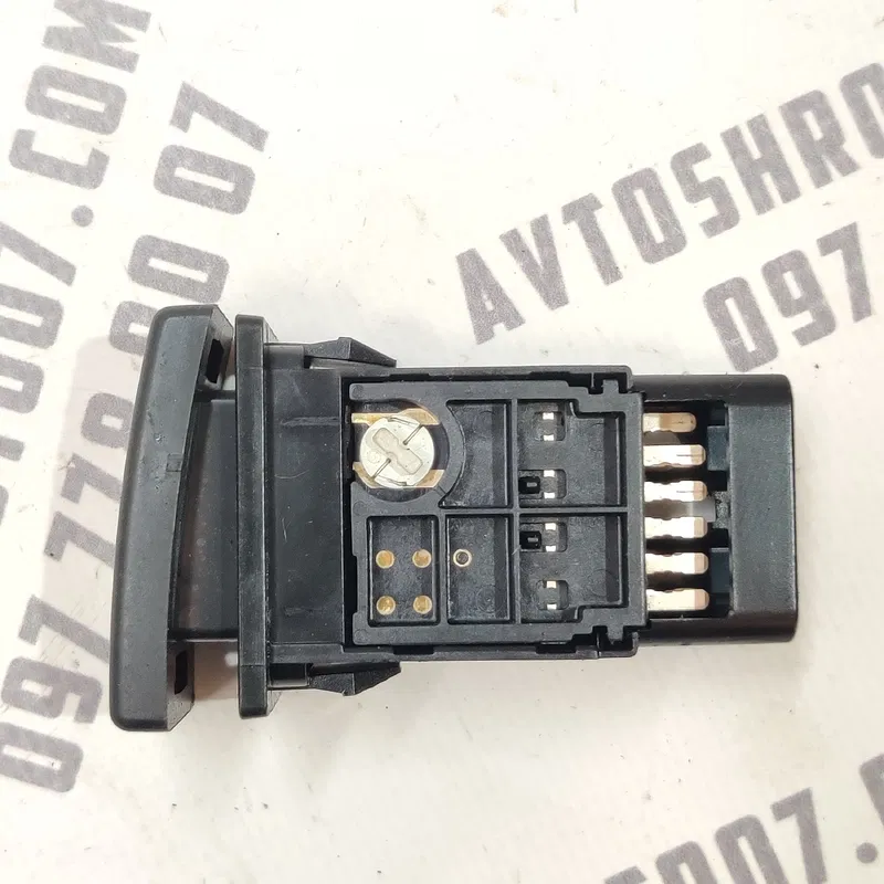 Кнопка аварійки Toyota Avensis T25 (03-08) 2.0 Дизель