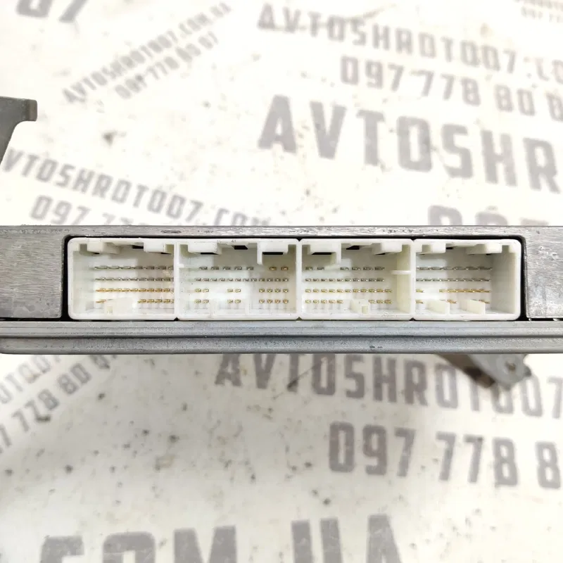 ЕБУ двигуна Toyota Avensis T25 (03-08) 2.0D 8966105690