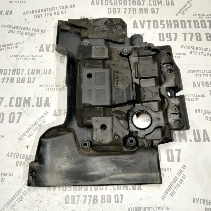 Накладка двигуна Toyota Avensis T25 (03-09) 2.0 дизель