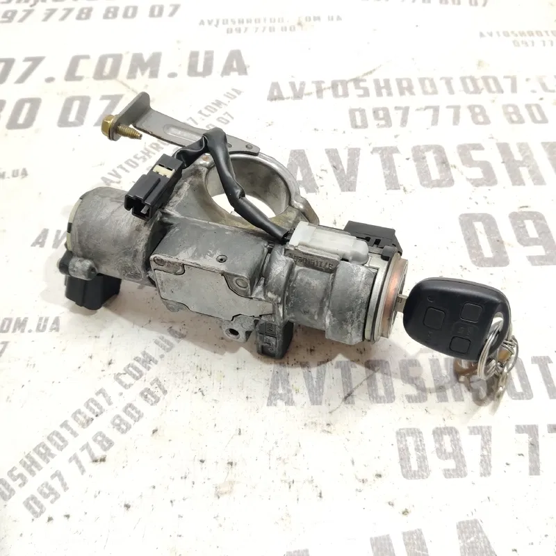 Замок запалювання Toyota Avensis T25 (03-09) 2.0 Дизель