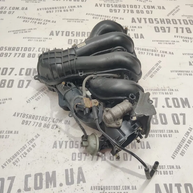 Впускний колектор Mazda 6 GY (02-07) 2.0 Бензин