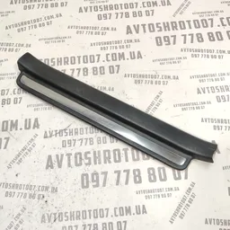 Накладка порога передня ліва Toyota Avensis T25 03-08 2.0D
