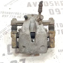Супорт задній правий Toyota Avensis T25 (03-08) 2.0 дизель