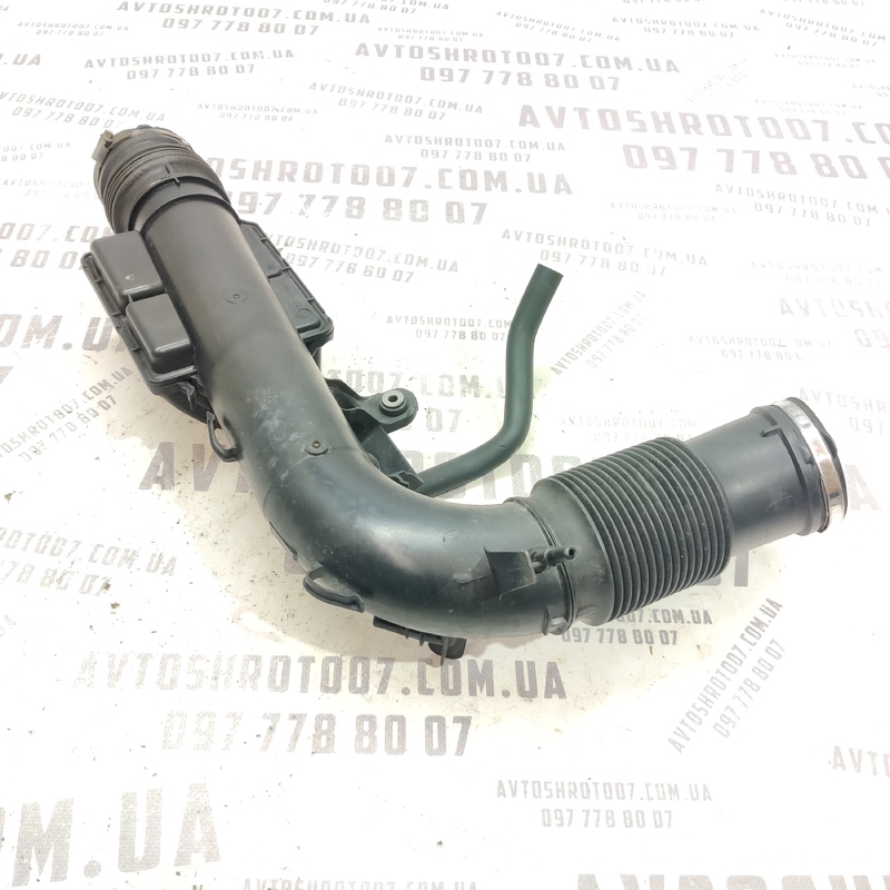 Патрубок повітряний Volvo S60 III (18-) 2.0 бенз 32222072 фото 2