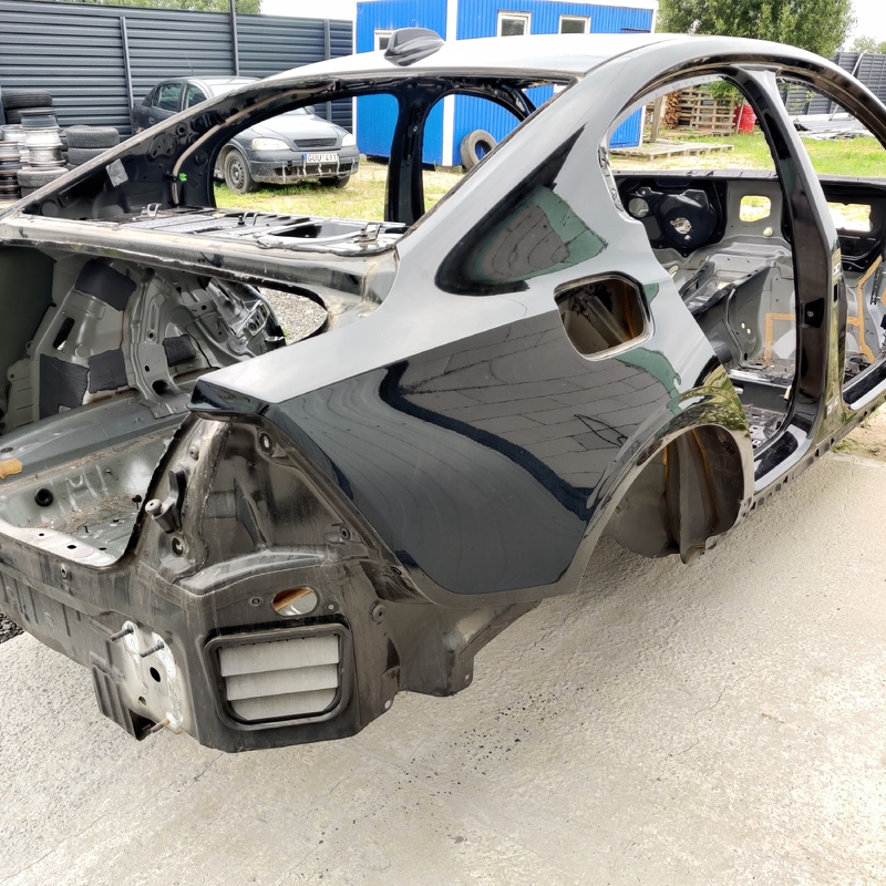 Четверть задня права Volvo S60 III (18-) 2.0 бенз 32132061