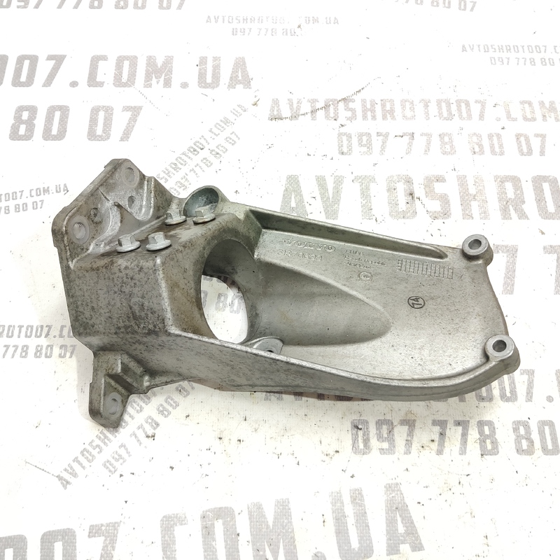 Кронштейн Volvo S60 III (18-) 2.0 Бензин OEM 31370633