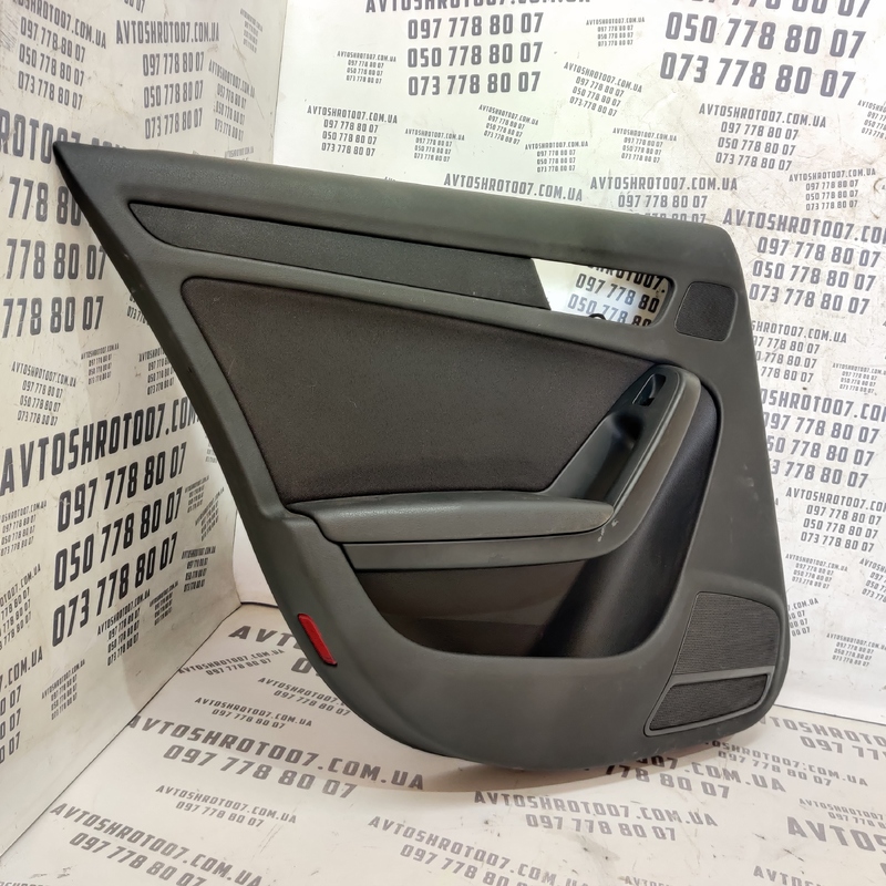 Карта дверна задня ліва Audi A4 B8 (07-15) 2.0 дизель