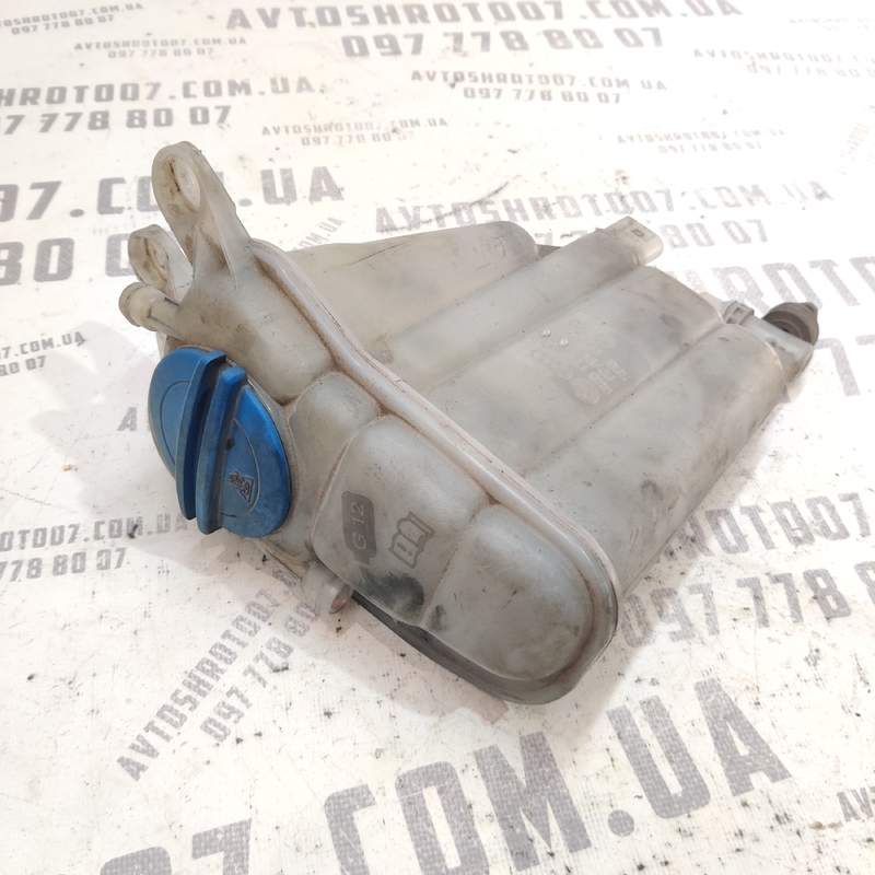Бачок омивача лобового скла Audi A4 B8 (07-15) 2.0 Дизель