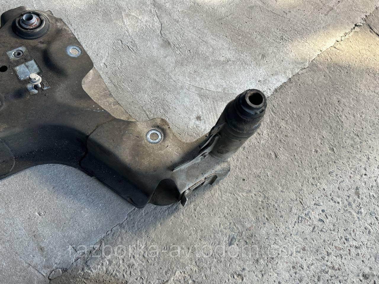 Балка передньої підвіски (підрамник) Renault Scenic 3, Grand Scenic 3, Fluence (09-16) OE:544010579R
