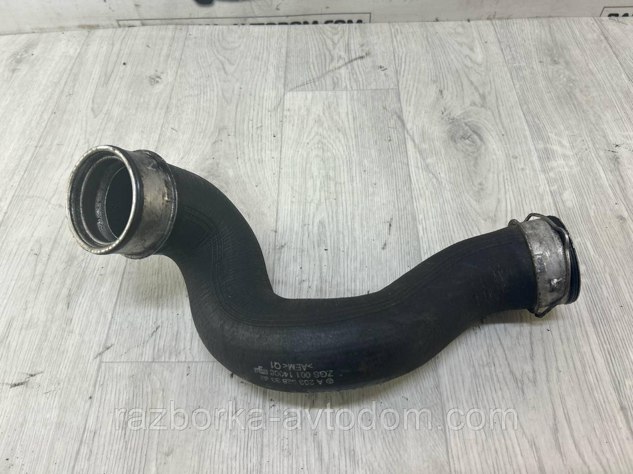 Патрубок інтеркулера лівий Mercedes C-class 2.2cdi (W203) 2000-2007 OE:A2035283382