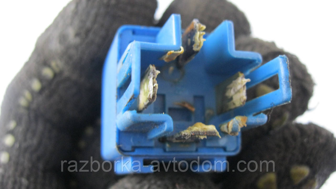 Реле Hyundai Getz (2002-2005) OE:952303A005