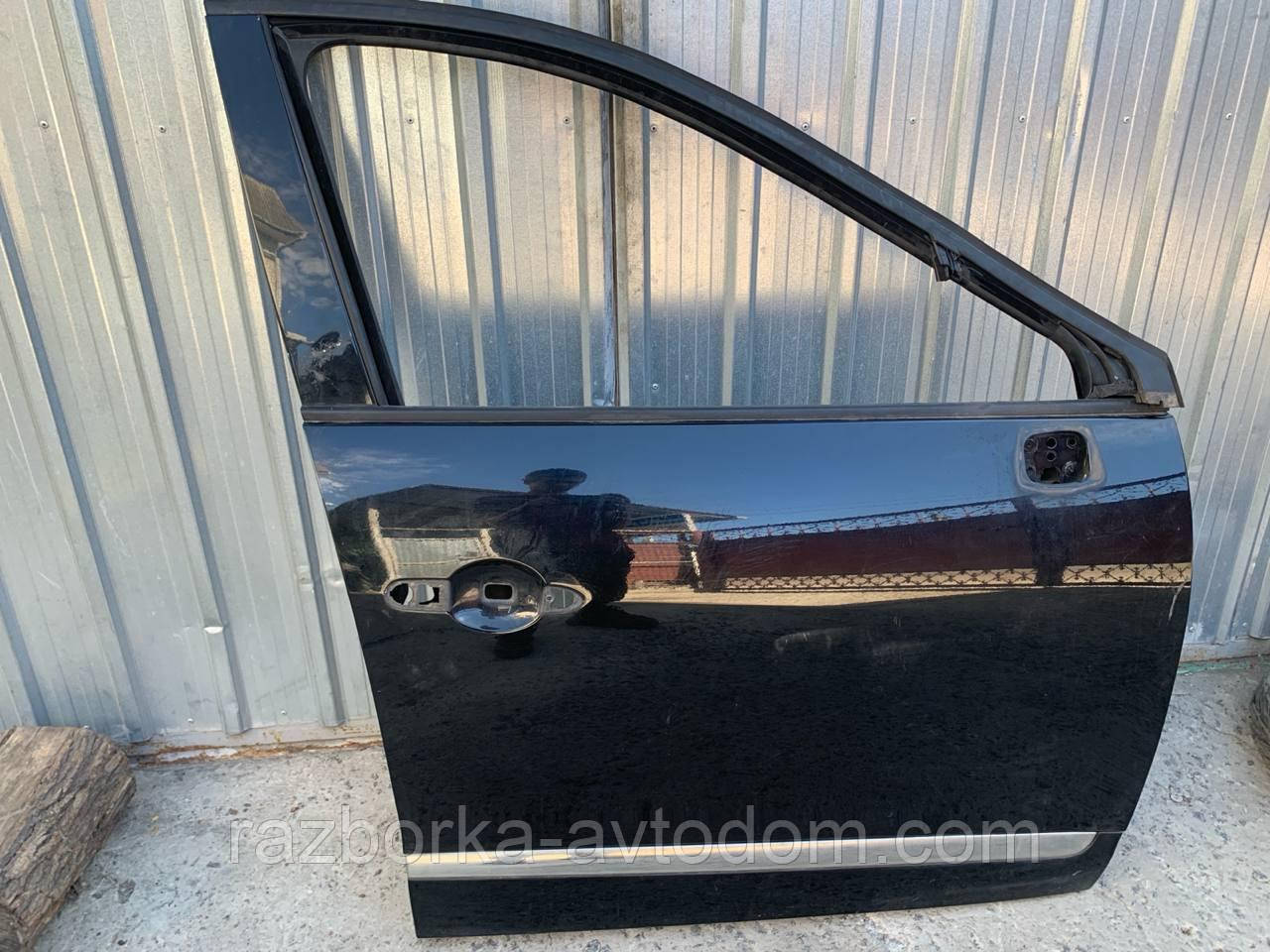 Двері передні права Renault Scenic (III) 09-16 OE:444285, 801008349R Дефект