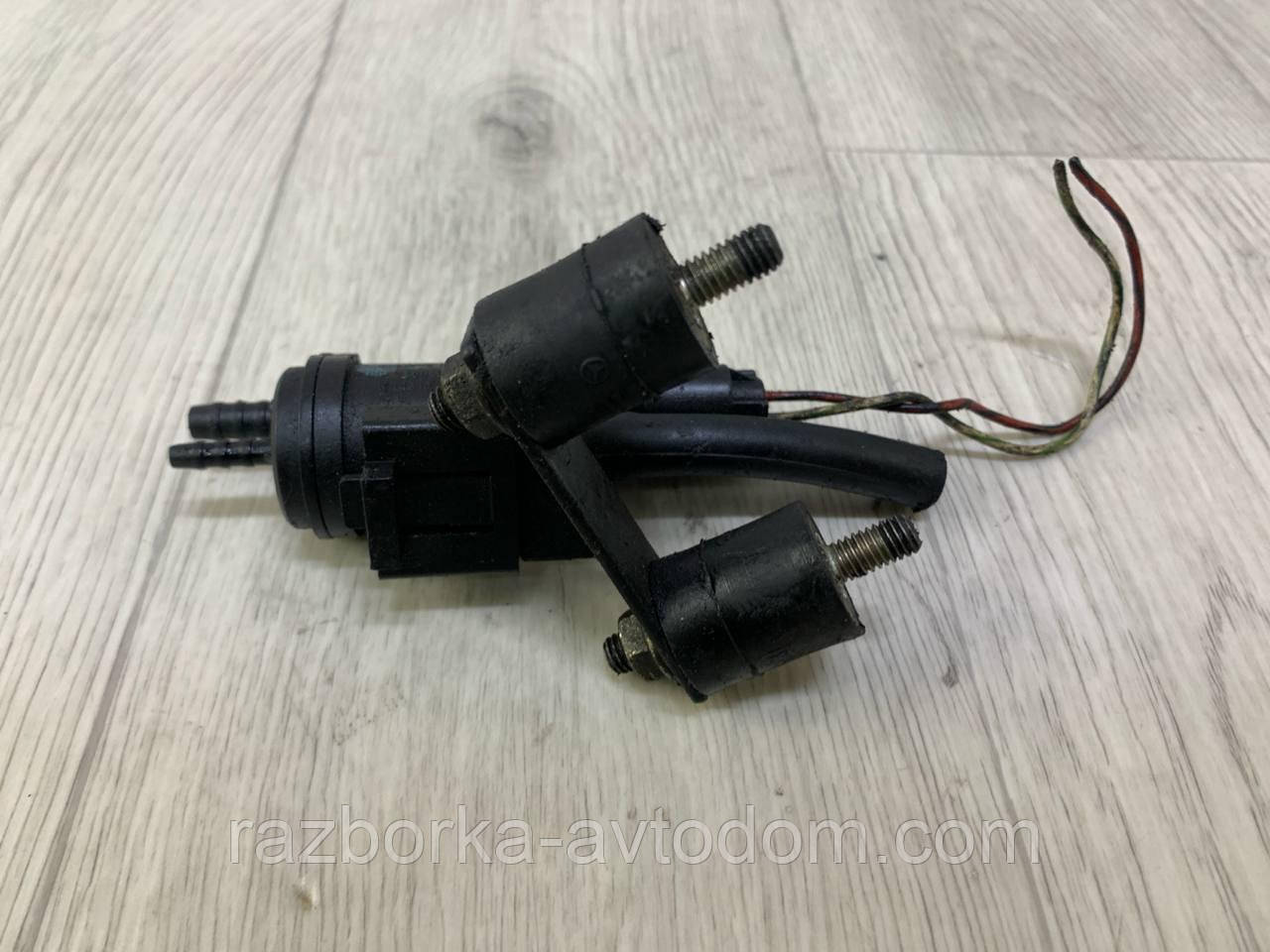Клапан вакуумний керування EGR, турбіни, 2.2 D Mercedes Vito 638, Sprinter (96-03) OE:A0025401497