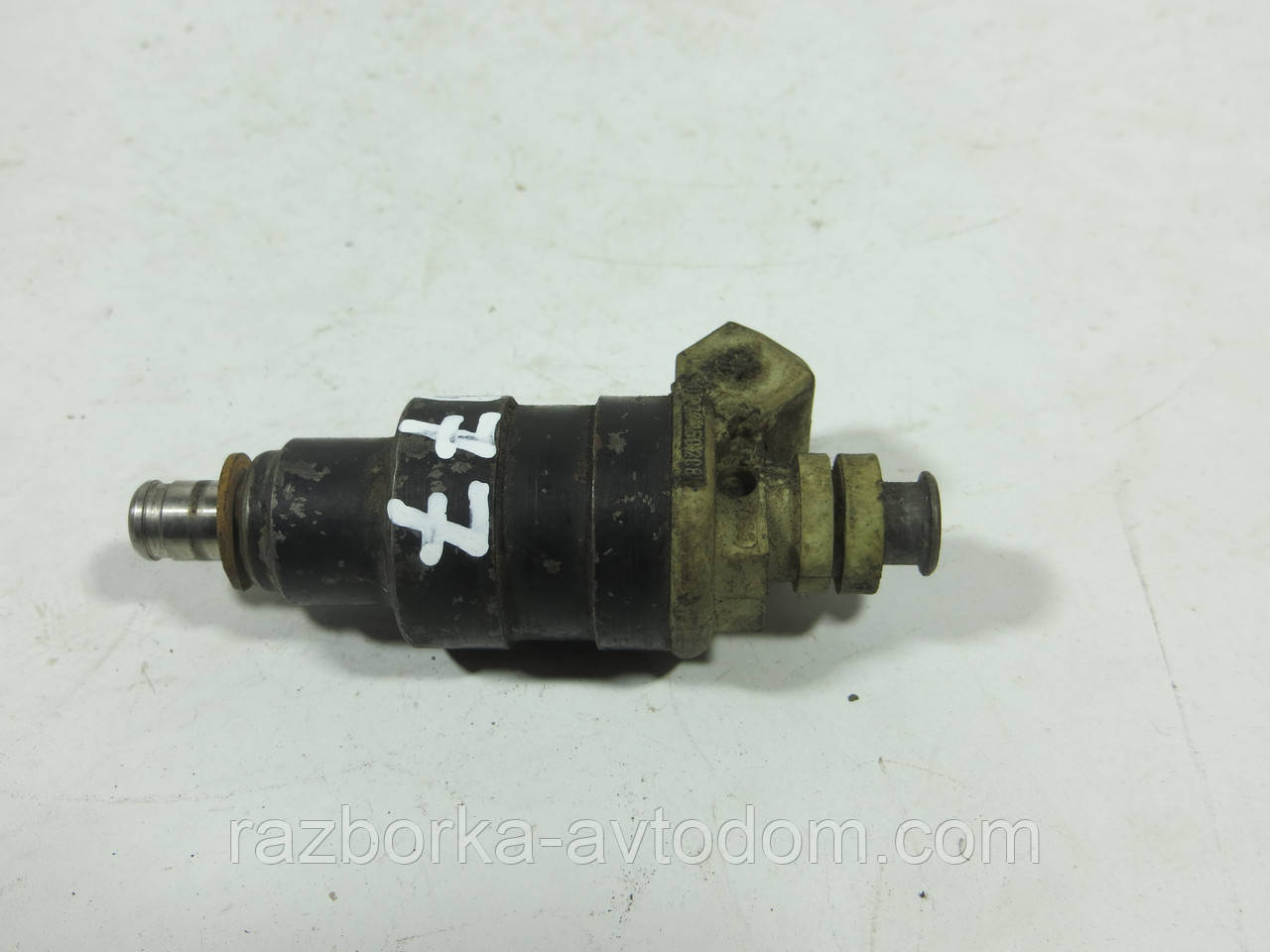 Форсунка бензинова 2.0-2.3i BMW 3 E30, 5 E28 (1982-1994) ОЕ: 0280150208, 13641284408, 7700708959