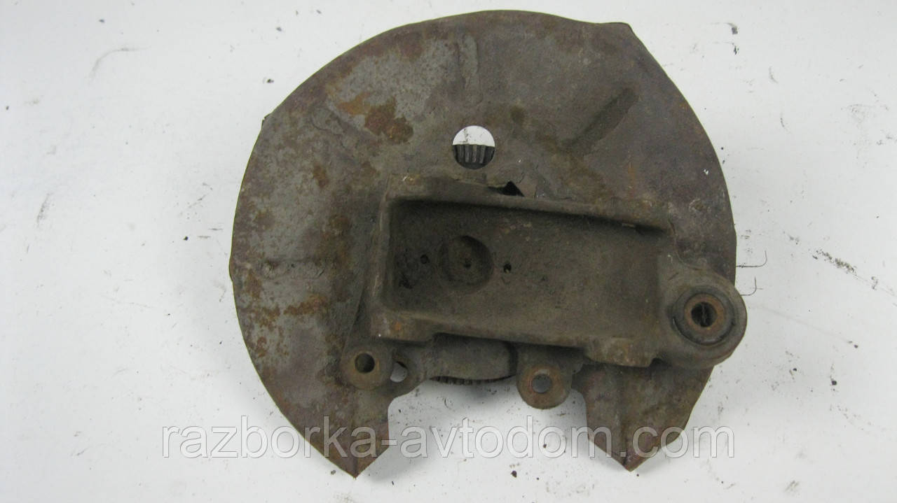 Поворотний кулак/ступочка задній правий Fiat Croma (1986-1996) OE:82437451