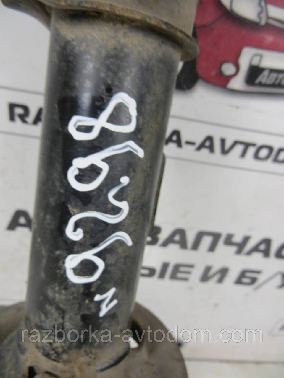 Амортизатор передній правий Hyundai Elantra (2010-2014) OE:546613X250