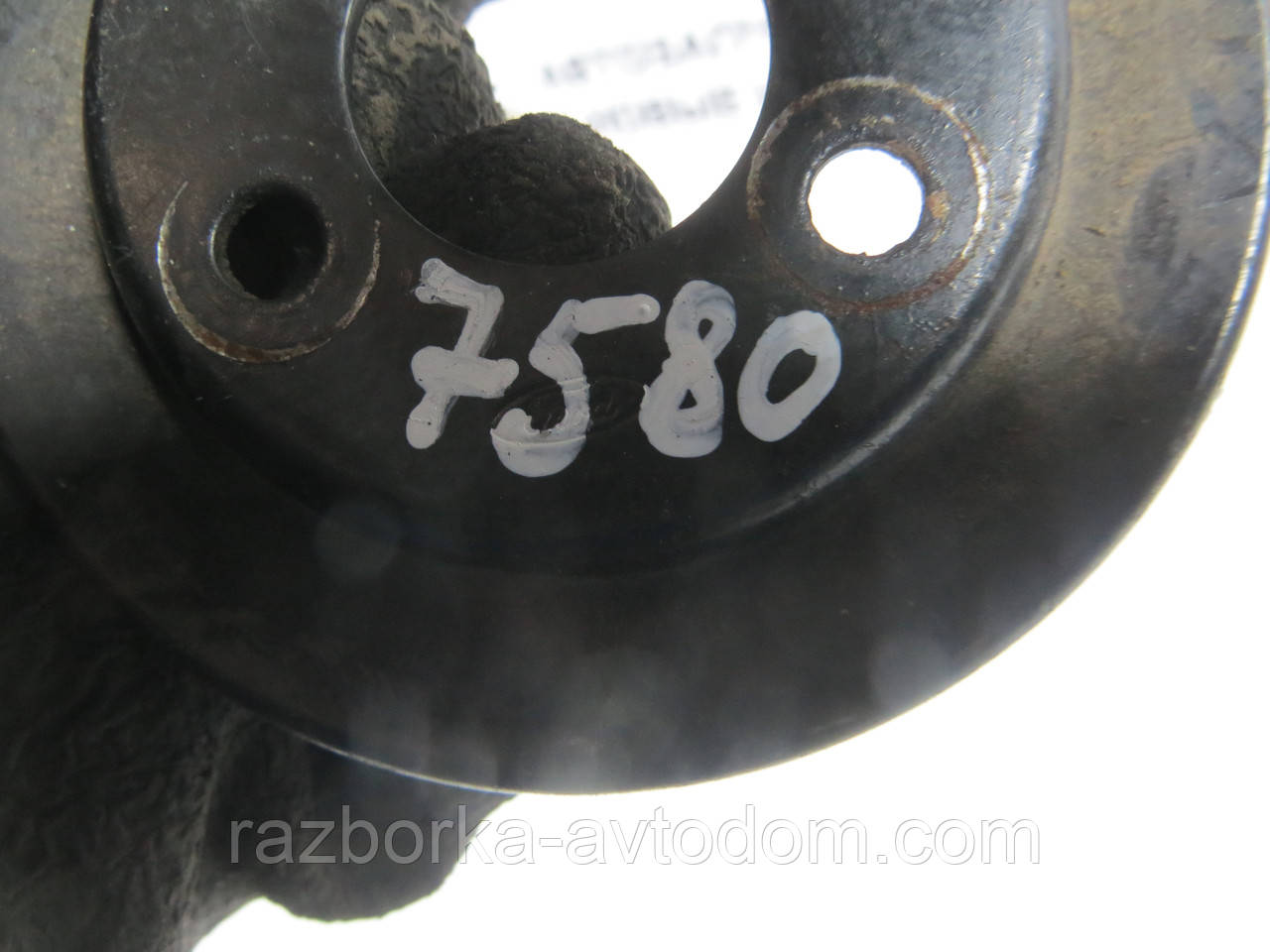 Шкив помпы FORD FIESTA (1976-1989) ОЕ: 6134549