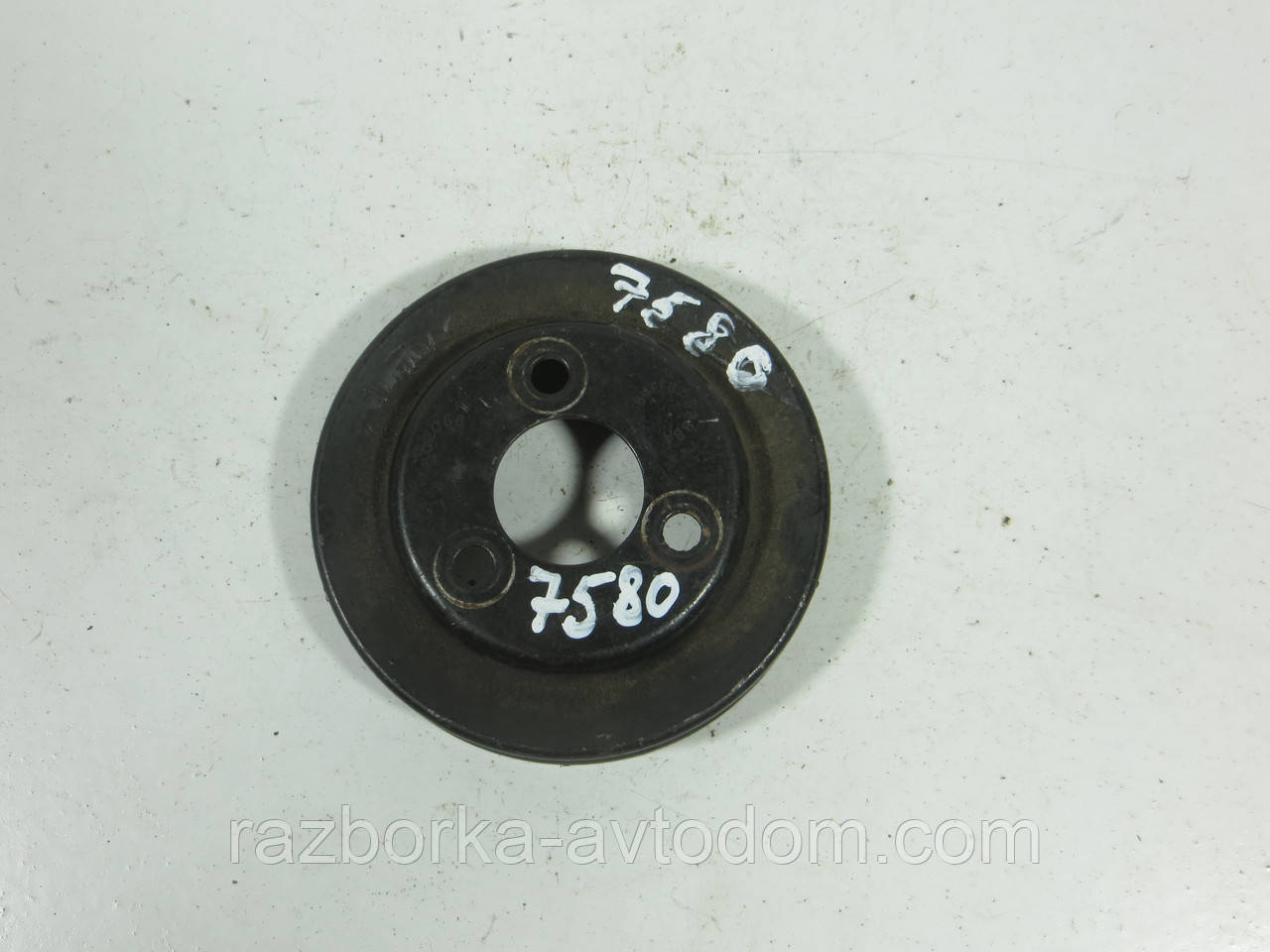 Шкив помпы FORD FIESTA (1976-1989) ОЕ: 6134549