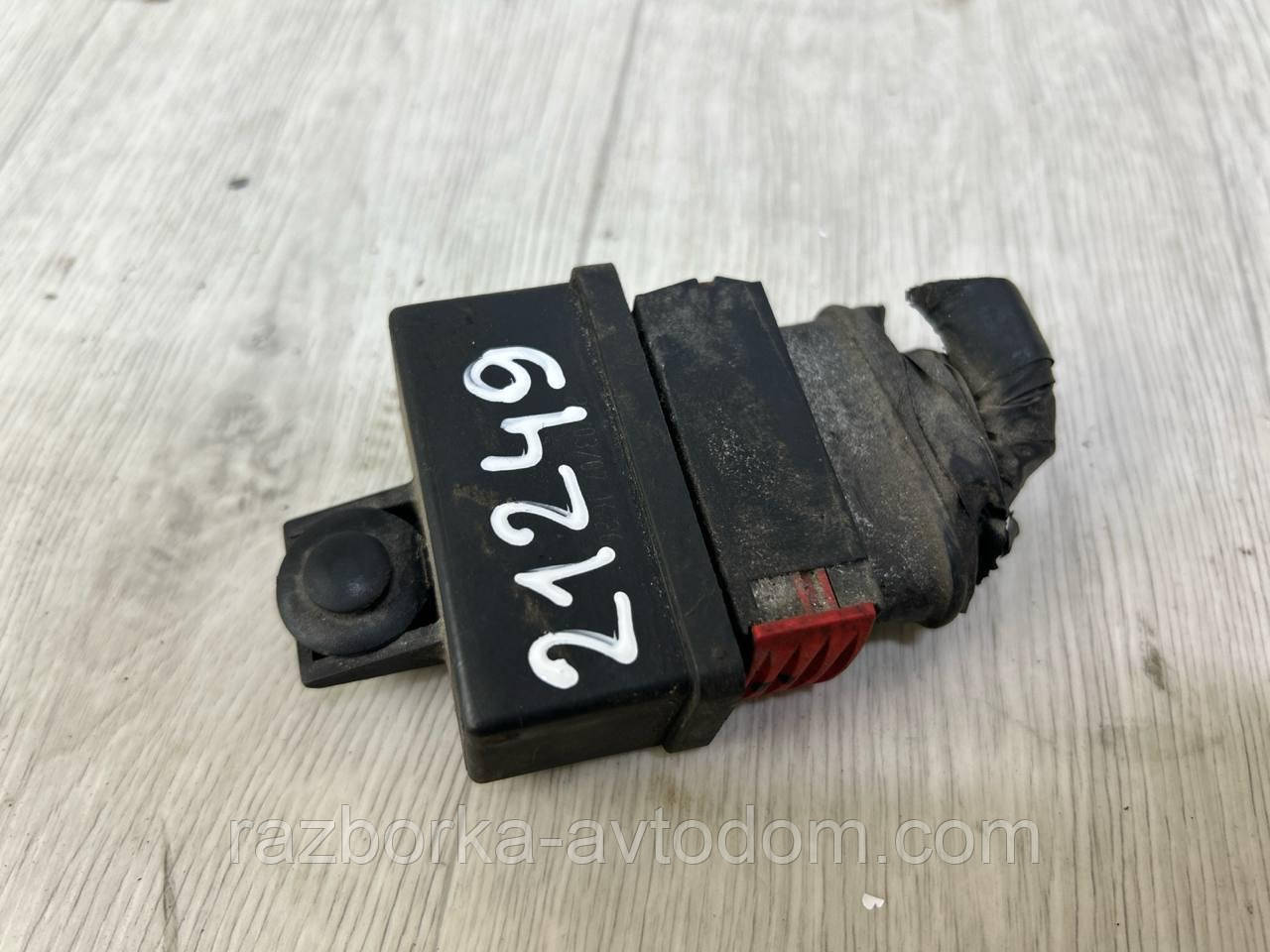 Реле паливного насоса 1.6HDI Peugeot 308, 508, 508, 308, 3008, 207, berlingo OE:240107