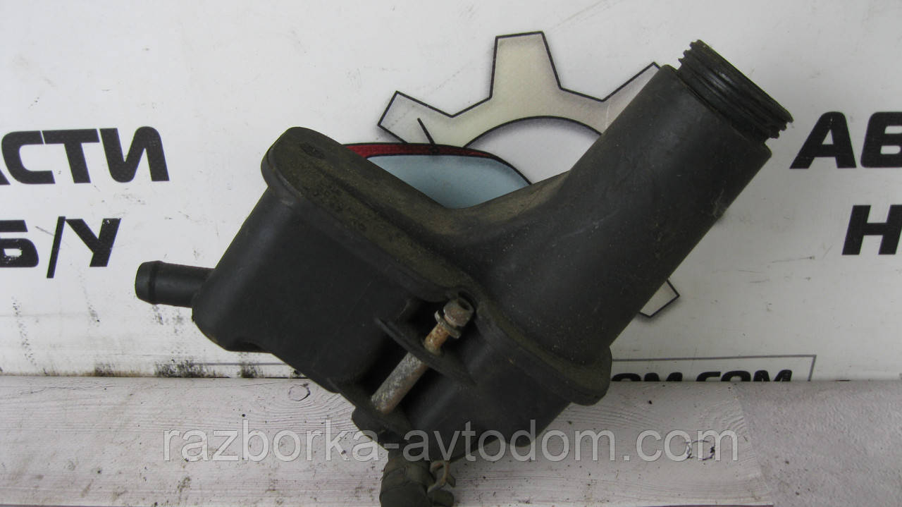 Бачок гідропідсилювача керма (ГУР) VW Golf 3 (91-98), Caddy 2, Polo, Vento,Seat Cordoba, Ibiza, OE:1H0422371D