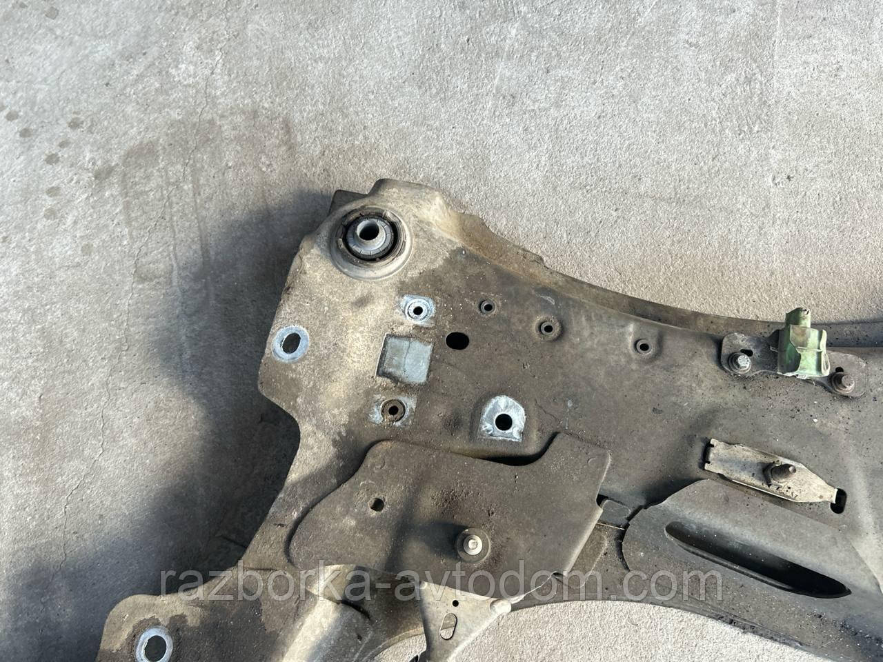 Балка передньої підвіски (підрамник) Renault Scenic 3, Grand Scenic 3, Fluence (09-16) OE:544010579R