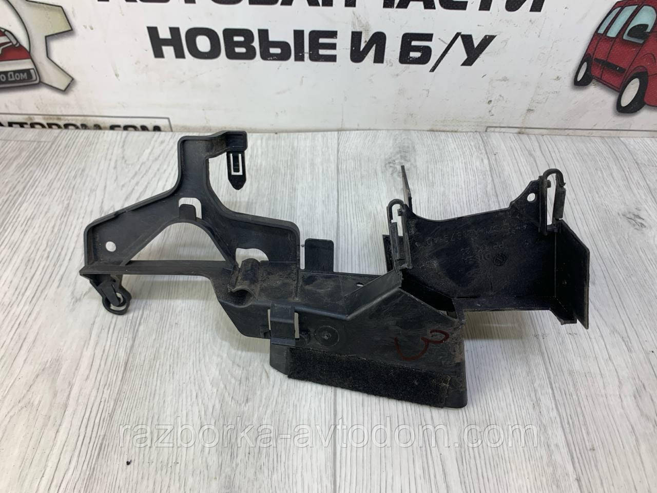 Молдинг замка дверей передній лівий Ford Mondeo (07-14) OE: 7S71A21979AB