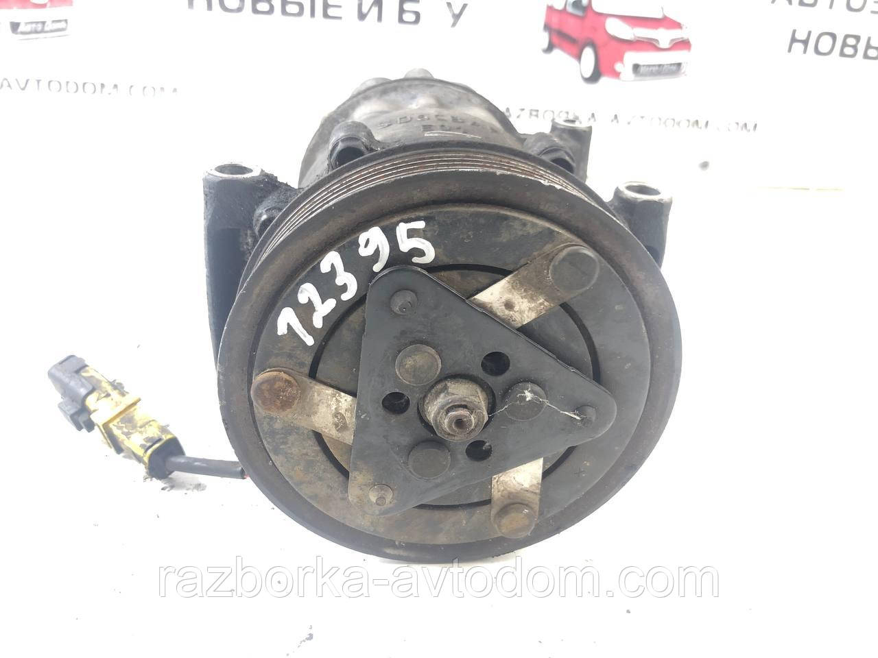 Компресор кондиціонера Citroen C4 (04-11), Peugeot 2008 (13-18) OE: 9659875780