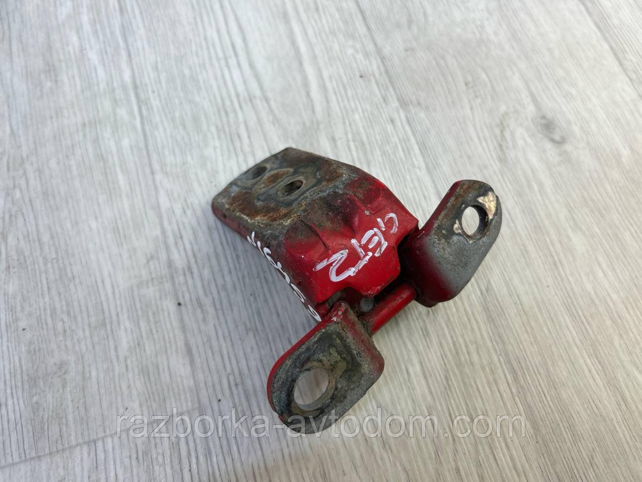 Петля дверей передньої правої (верхня) Hyundai Getz (2002-2010) OE:793201C000