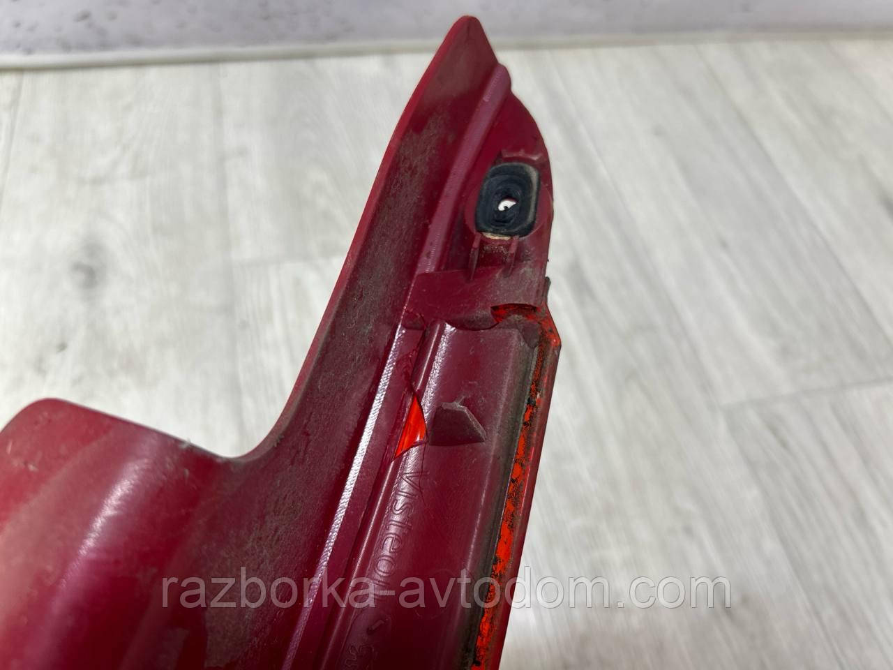 Ліхтар, Катафот задній лівий (верхній) Citroen C4 (04-10) OE:9655863880 ДЕФЕКТ: тріщина!