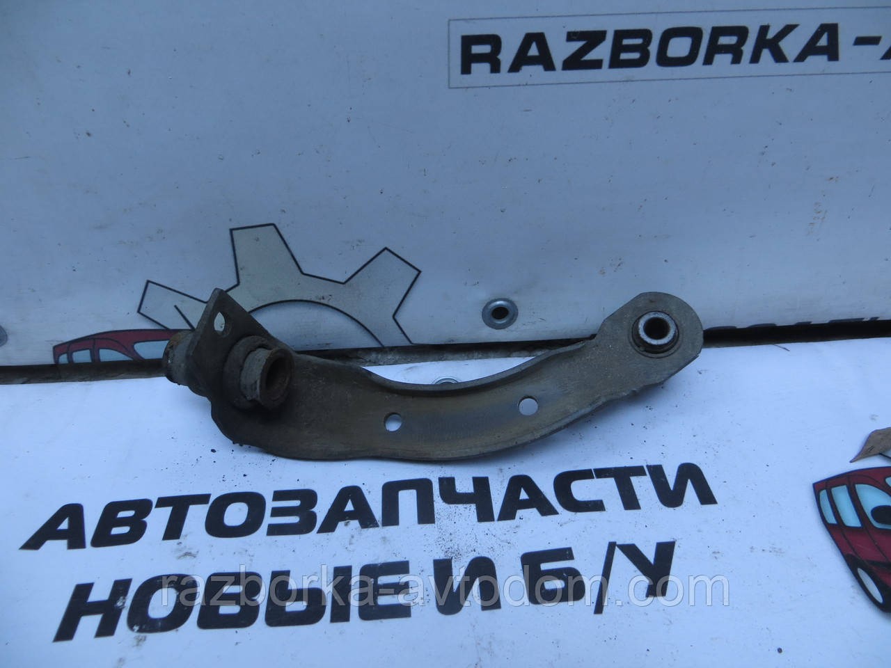Кронштейн підрамника правий Renault Kangoo 08-13 8200361270