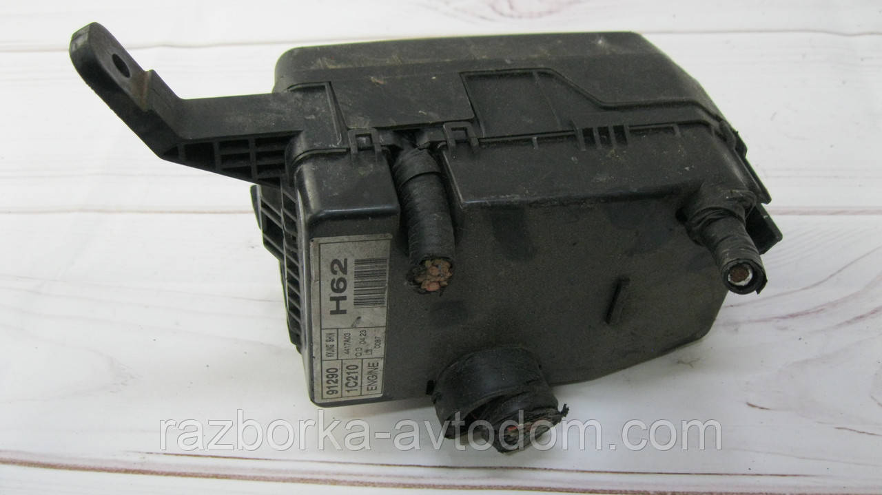 Блок запобіжників 1,5CRDI Hyundai Getz (2002-2005) OE:912901C210