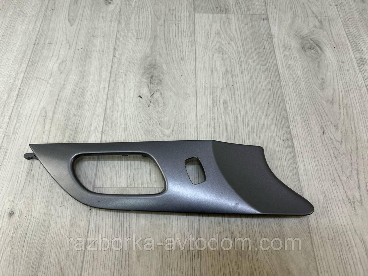 Накладка/обличчя ручки внутрішніх передніх дверей Peugeot 407 (04-11) OE:9643531277 фото 2