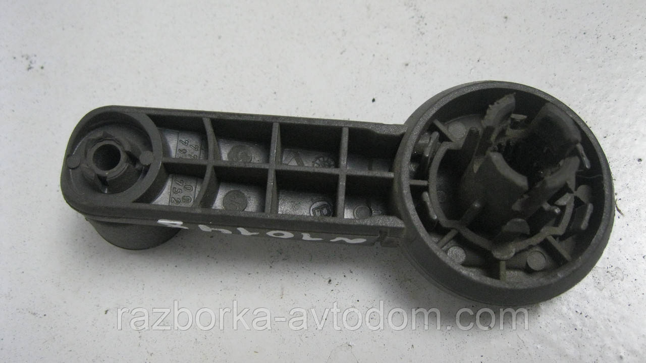 Ручка склопідйомника Renault 21 (1986-1993), 19 (1992-1995) OE:7700794752