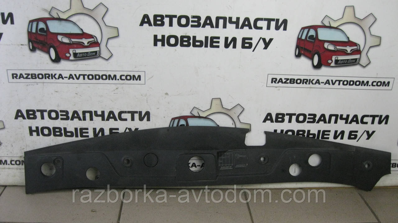 Накладка передней панели Renault Megane 2 (2003-2009) OE:8200116717