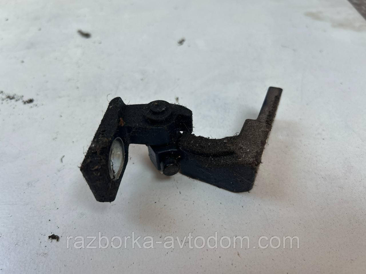 Петля дверей задньої лівої верхньої універсал VW Passat B5 (96-05) OE:3B4833401E фото 2