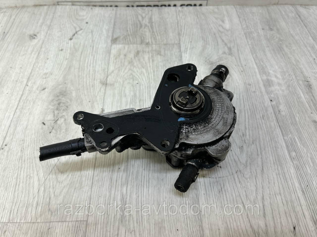 Паливний насос/ вакуумний (тандемний насос) 1.9TD, 2.0TD Skoda Superb 1,2, VW Caddy 3, VW Passat B5, B6, OE:038145209h