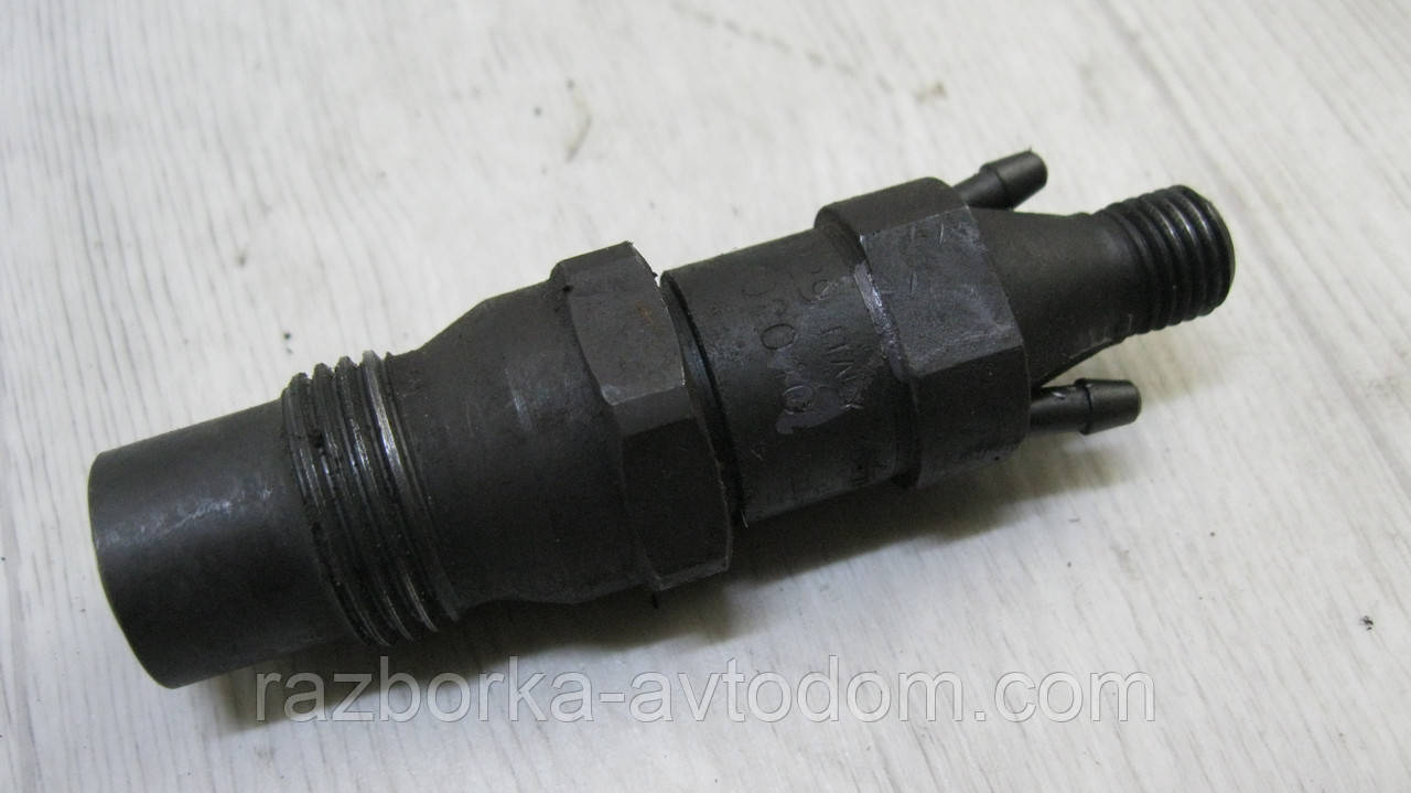 Форсунка дизельна Volvo 740, 760, 940, 960, VW Transporter T3, LT 28-35, LT 40-55 1.6/1.7/2.4D OE: 068130201C