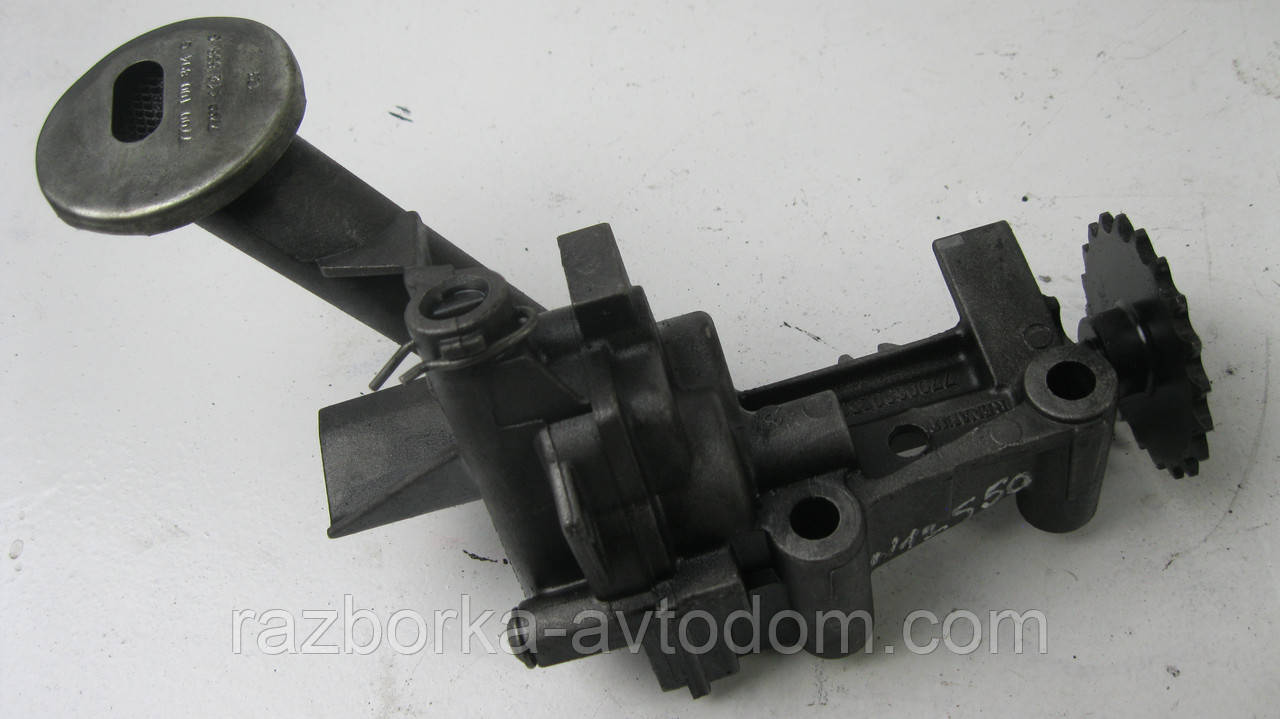 Оливний насос Renault Trafic, Opel Vivaro, Nissan Primastar (2000-2014) 1,9CDI OE:8200783526