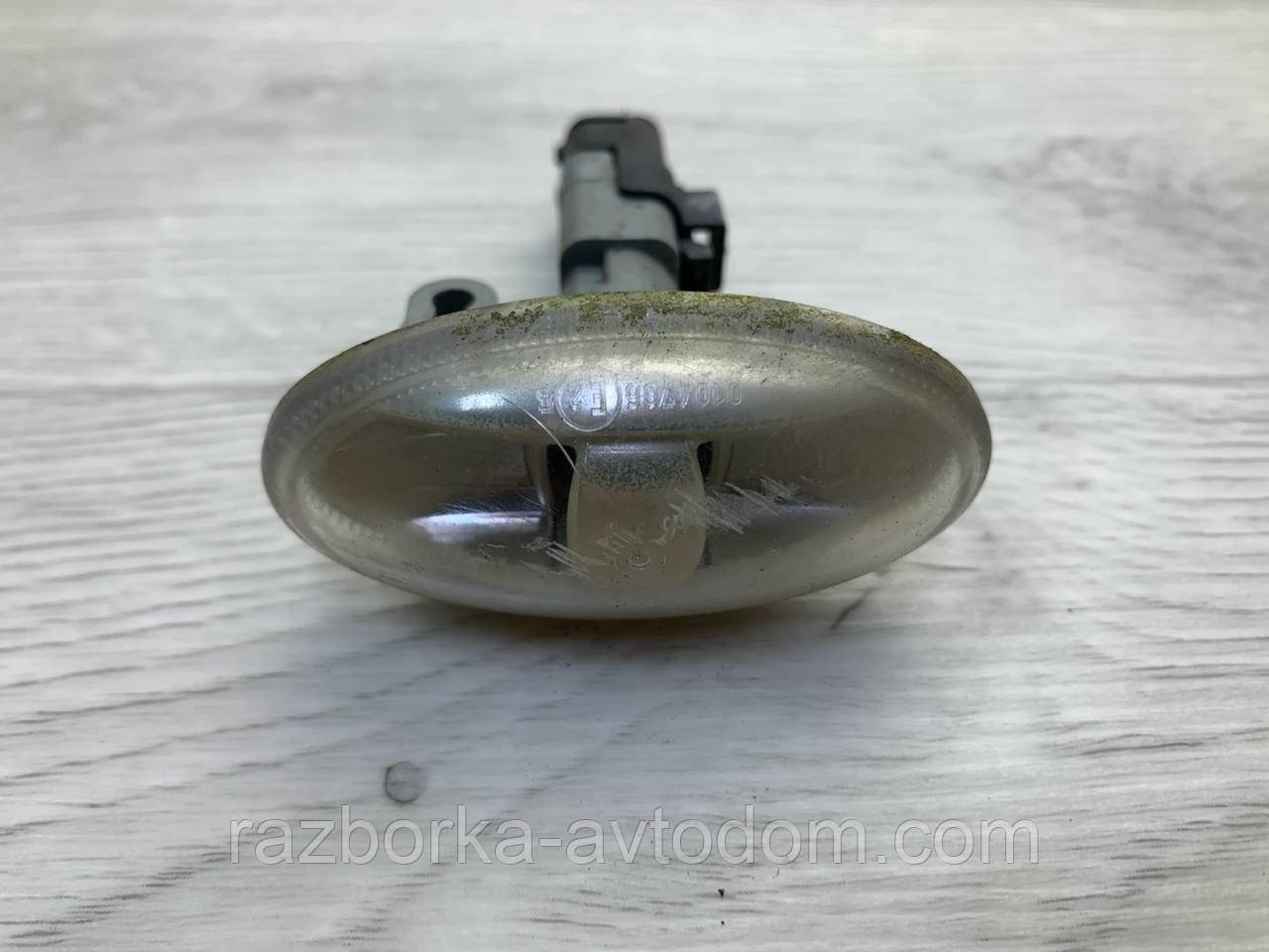 Повторювач повороту на крилі Peugeot 407 (04-11) OE: 9680057480
