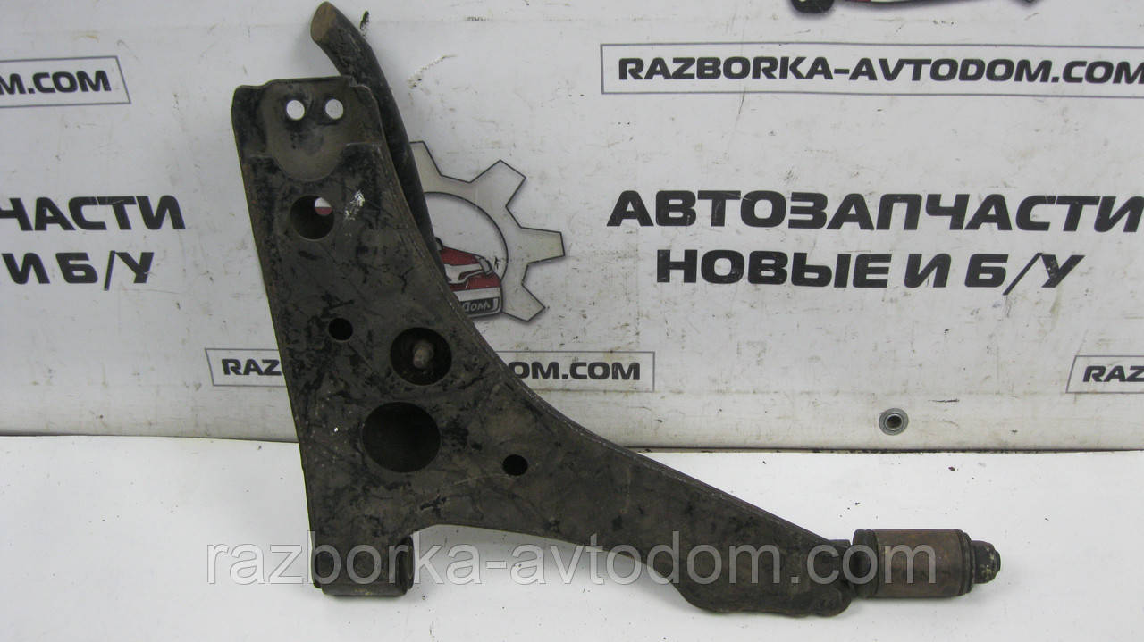Важіль передньої підвіски нижній правий Nissan Sunny B11 (1982-1986) OE:5450204A00