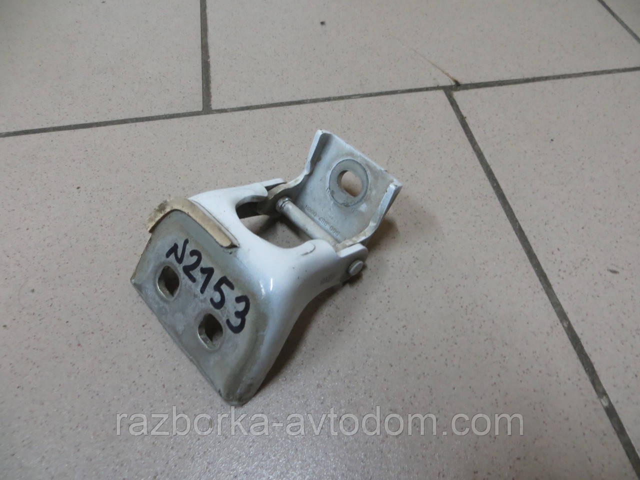 Петля дверей перед. права Renault Kangoo 08-13 8200488006
