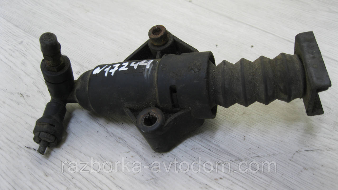 Циліндр зчеплення робочий VW Golf 4, Passat B5, Bora, Polo, Skoda Octavia, Audi A3 та інші OE: 1J0721261F