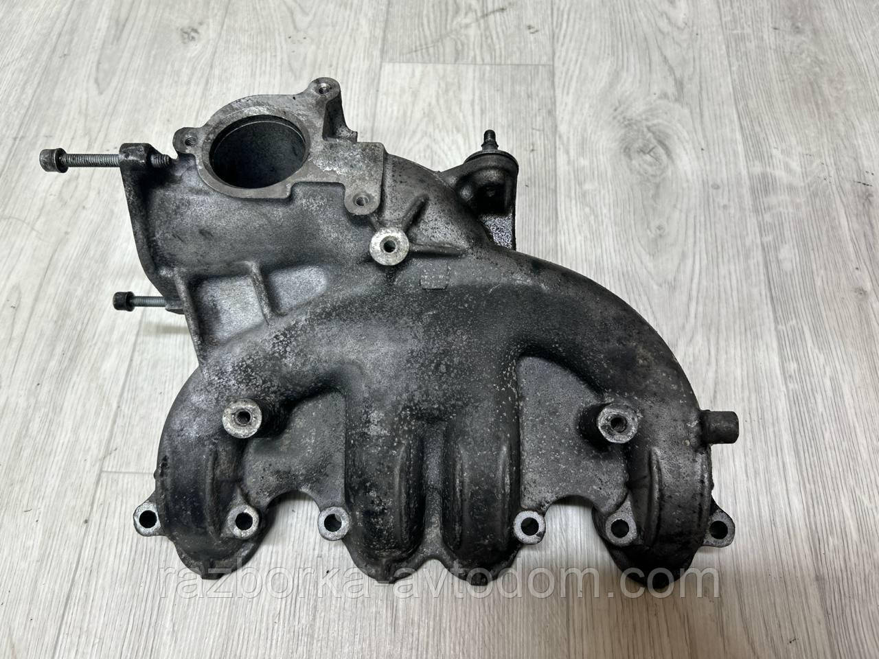 Колектор впускний 1.9TDI, 2.0TDI Skoda Superb 1 (02-08), Audi A4 OE:038129713bm