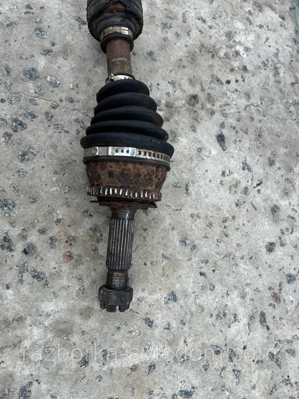 Напівось передня права (привод) 1,5crdi Hyundai Getz (02-10) OE:495001C460