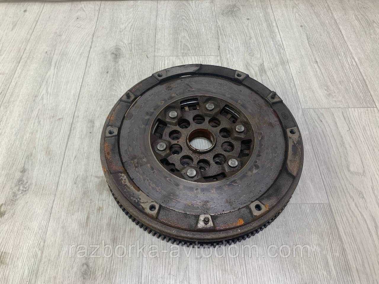 Маховик двигуна (двохмасовий) 2.0TDI Opel Zafira A, Astra G, Vectra C OE:93174633