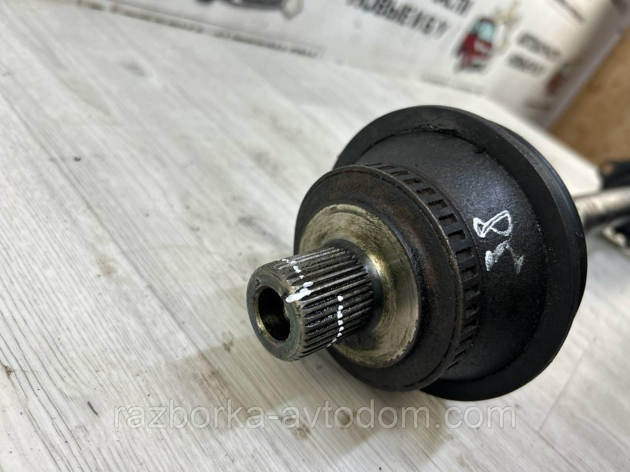 Напівось передня права (привод) 1,9TDI, 2,0TD Skoda Superb (02-08), VW Passat B5, Audi A4 B5 OE:3u0407272(38 шліців)