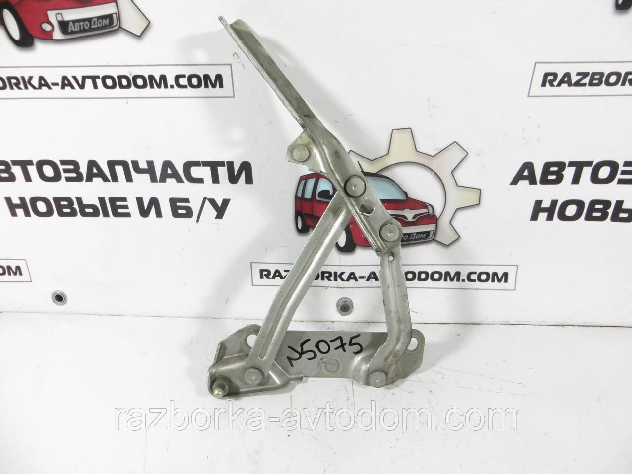 Петля капота права Opel Vectra B (95-02) 90508956