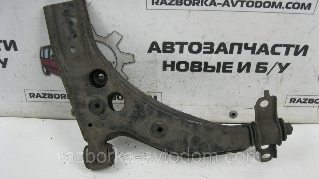 Важіль передньої підвіски нижній лівий Mazda 323 BG (1989-1994) OE:BR7034300B